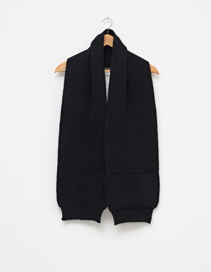 Stella + Gemma | Pocket Scarf | Black