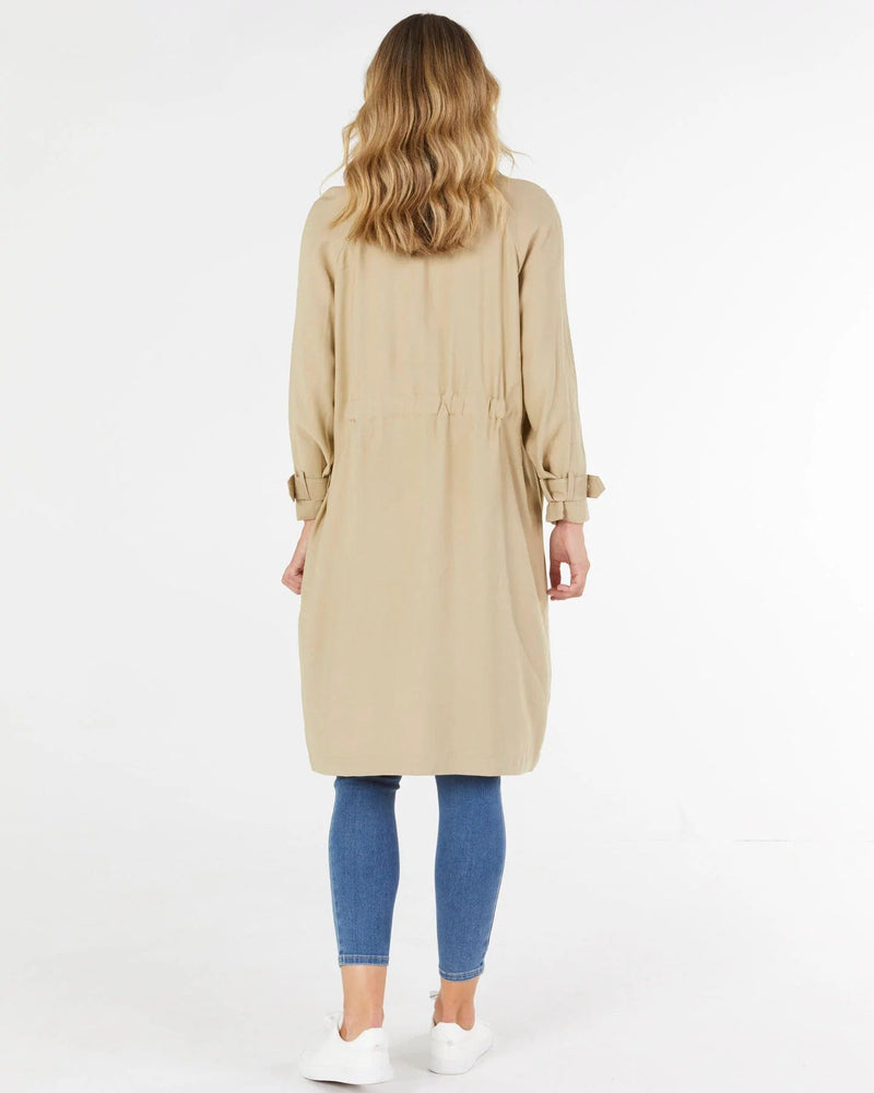 Betty Basics | Elle Trench Coat | Biscuit