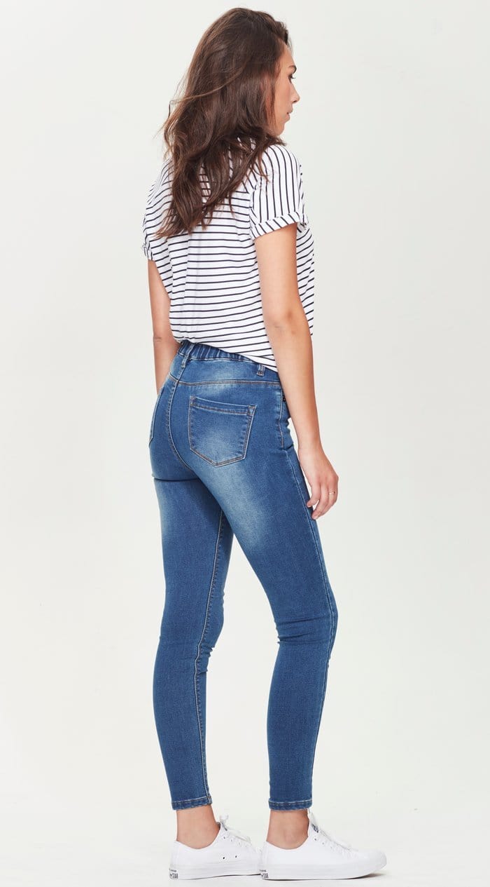 Junkfood Jeans | Veronica Elastic | Mid Soft Blue